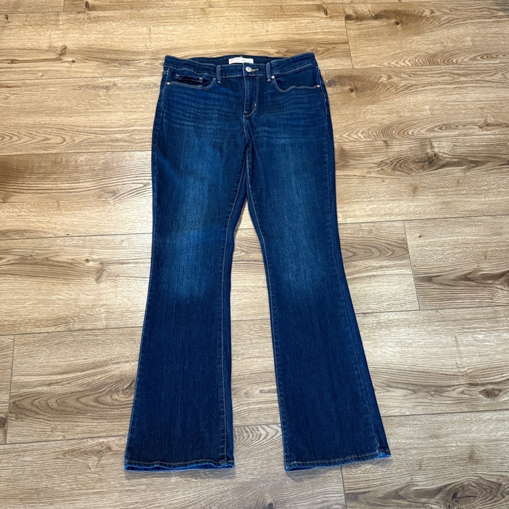 Levi Strauss Signature Mid Rise Slimming Bootcut Jeans Dark Wash Size 10